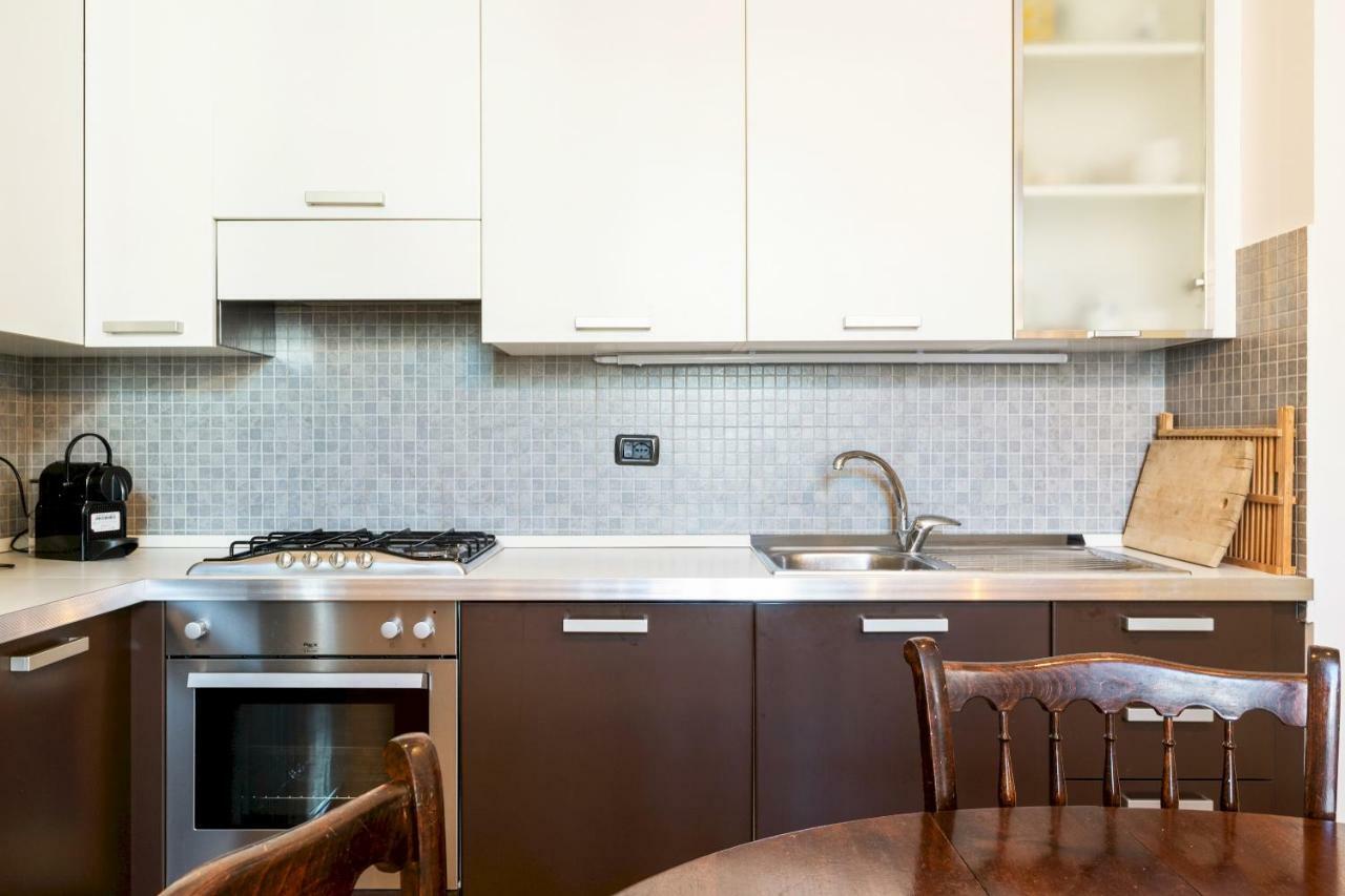 Altido Warm Flat For 3 In Isola, 10 Min To Centre Appartement Milaan Buitenkant foto